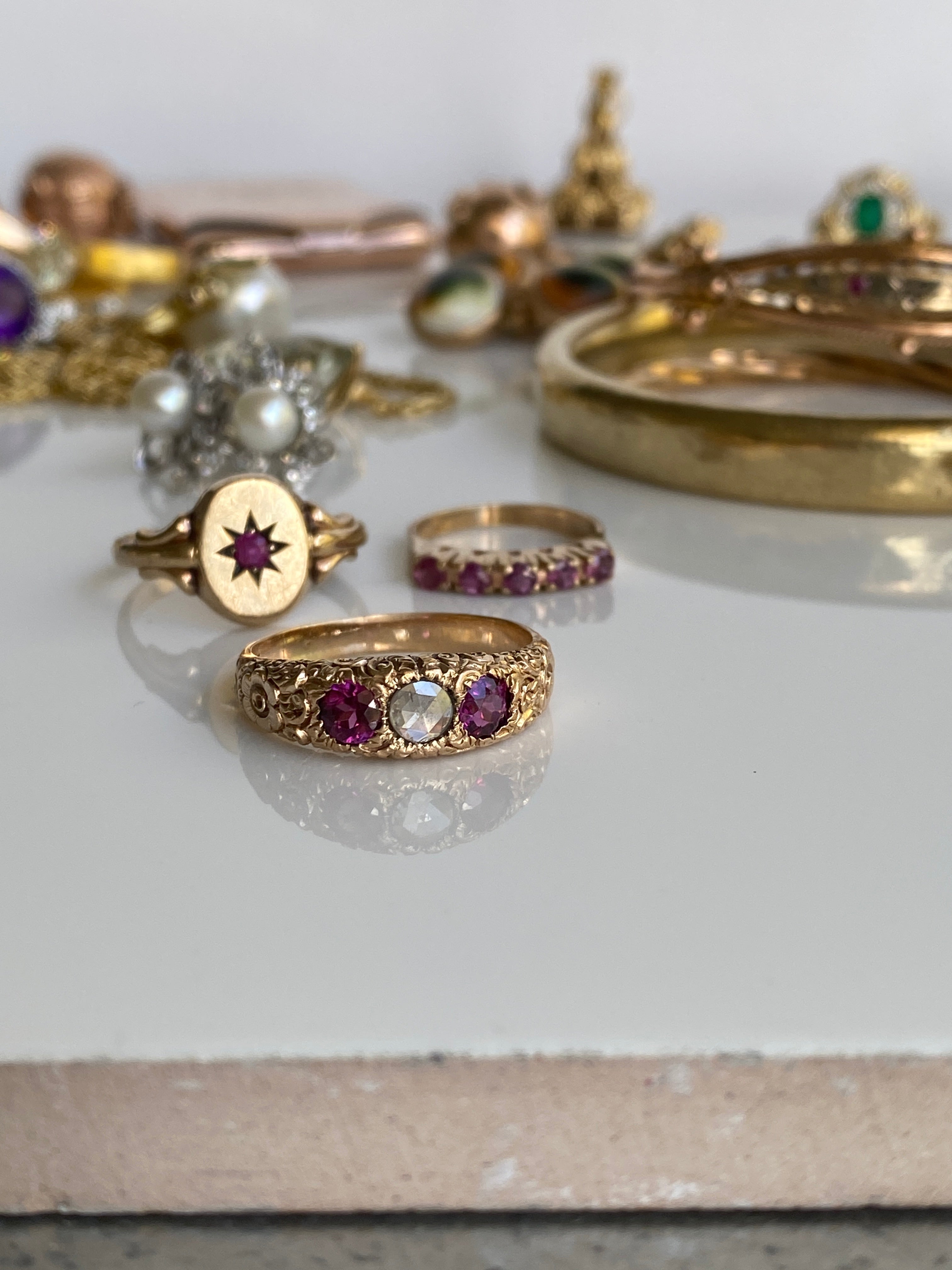 Vintage 9ct Rose Gold Garnet & Rose Cut Diamond Ring