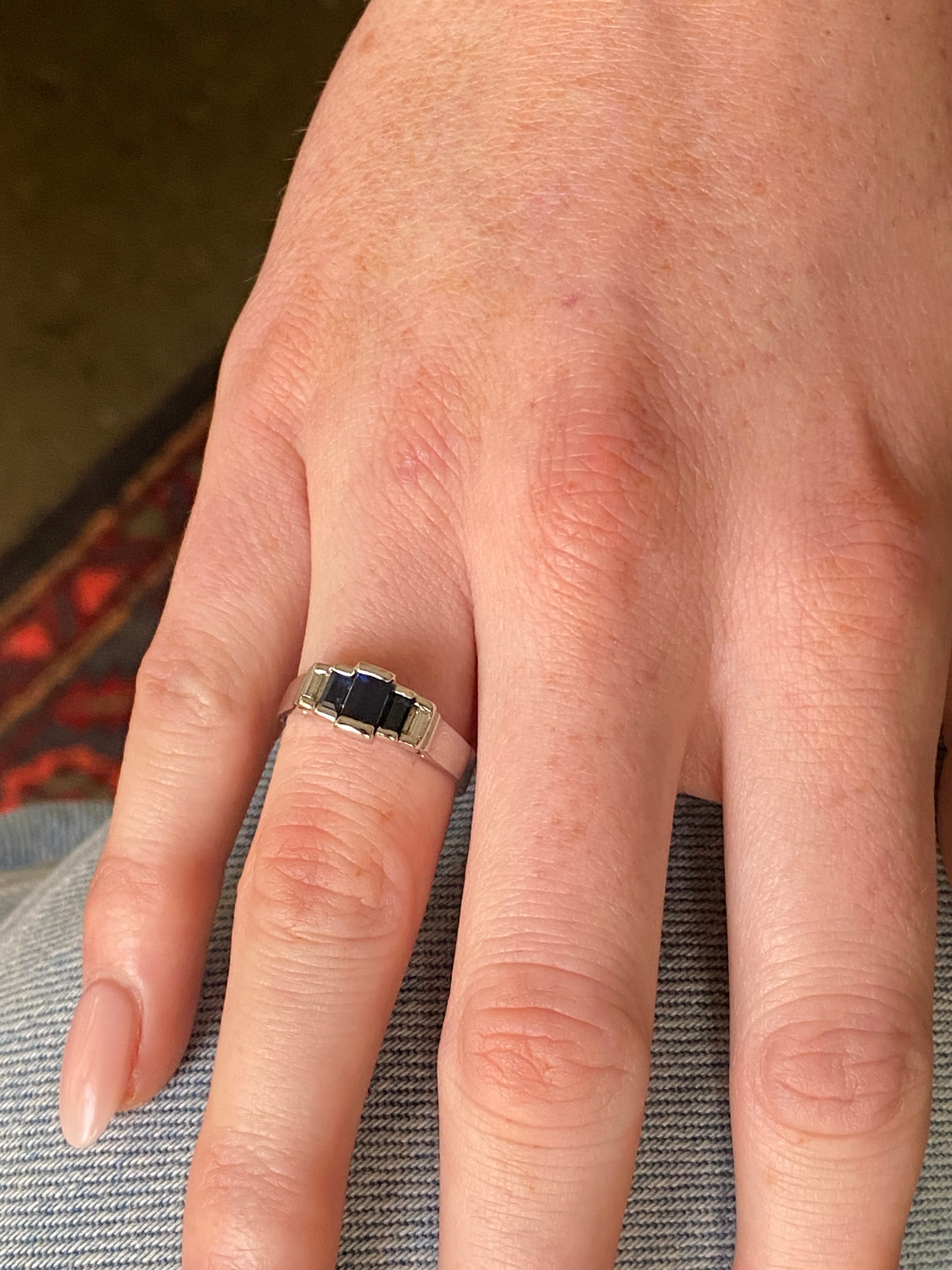 18ct Art Deco Style Sapphire & Diamond Ring