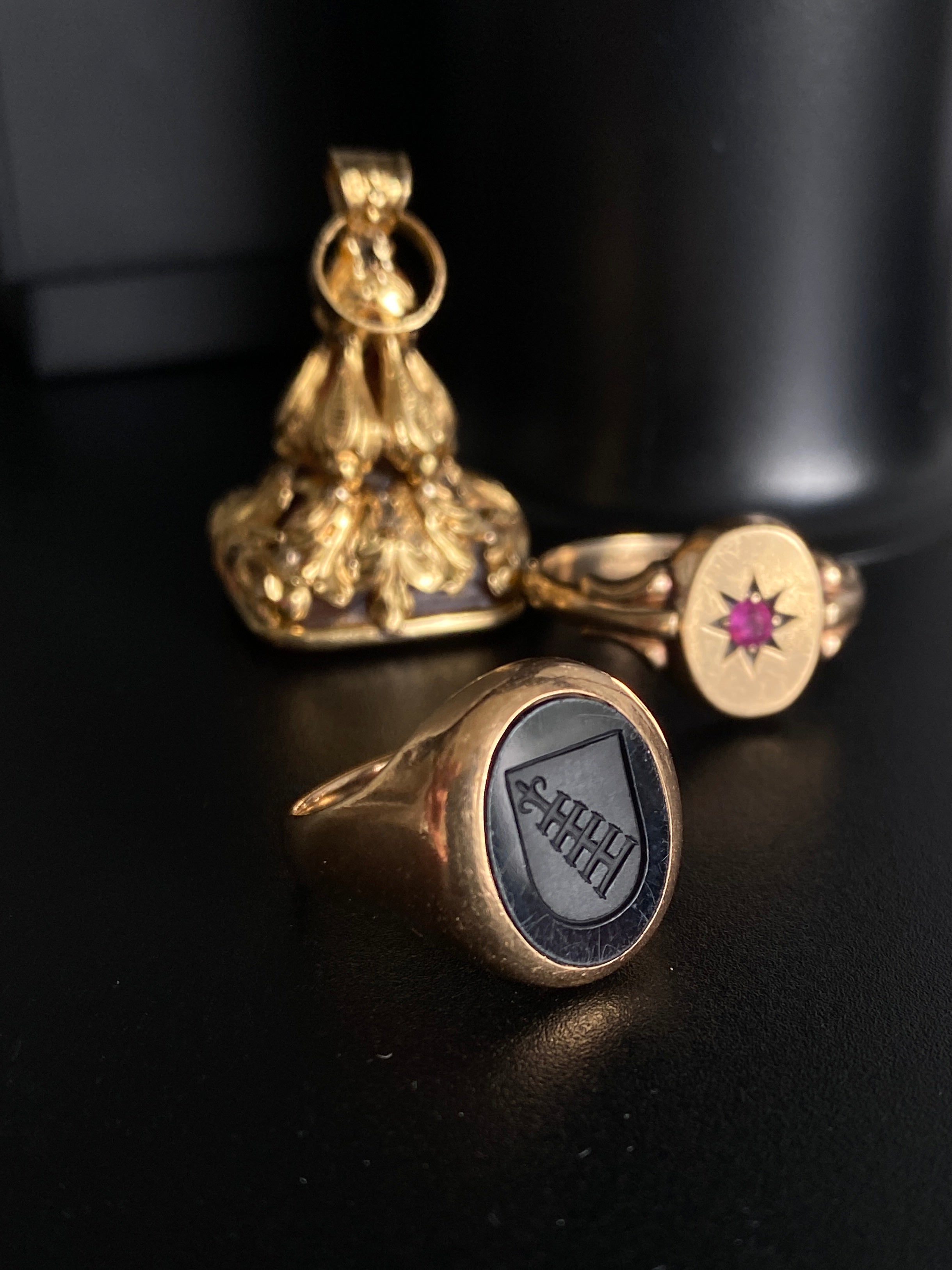 Vintage 14ct Gold & Onyx Signet Ring
