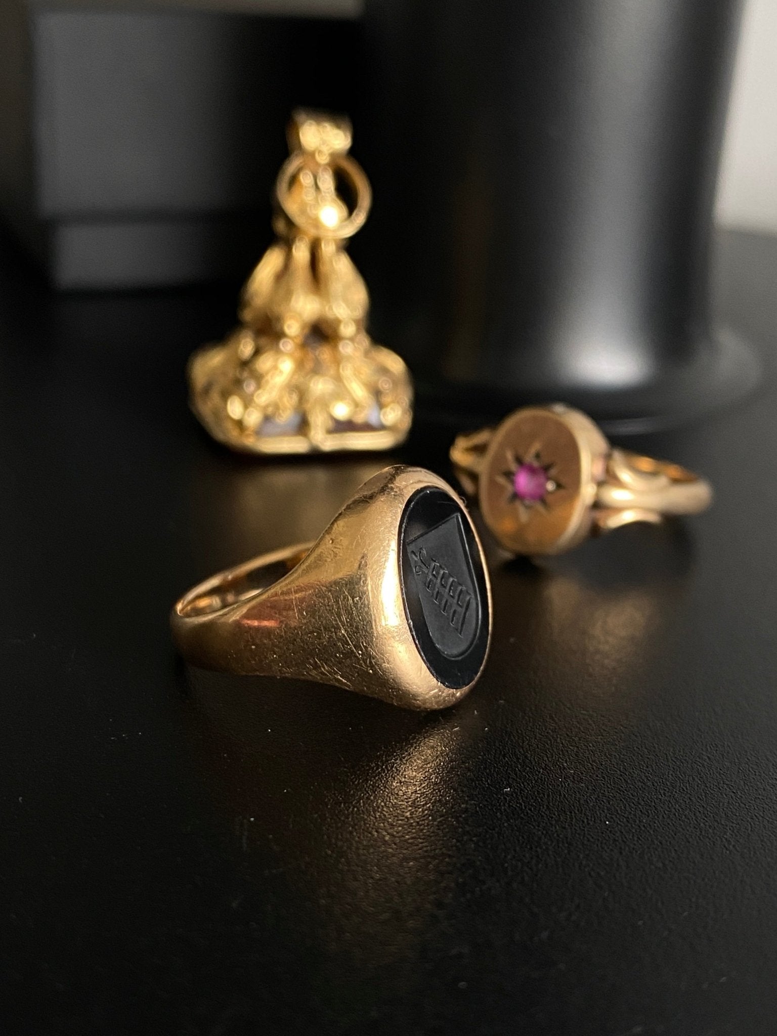 Vintage 14ct Gold & Onyx Signet Ring