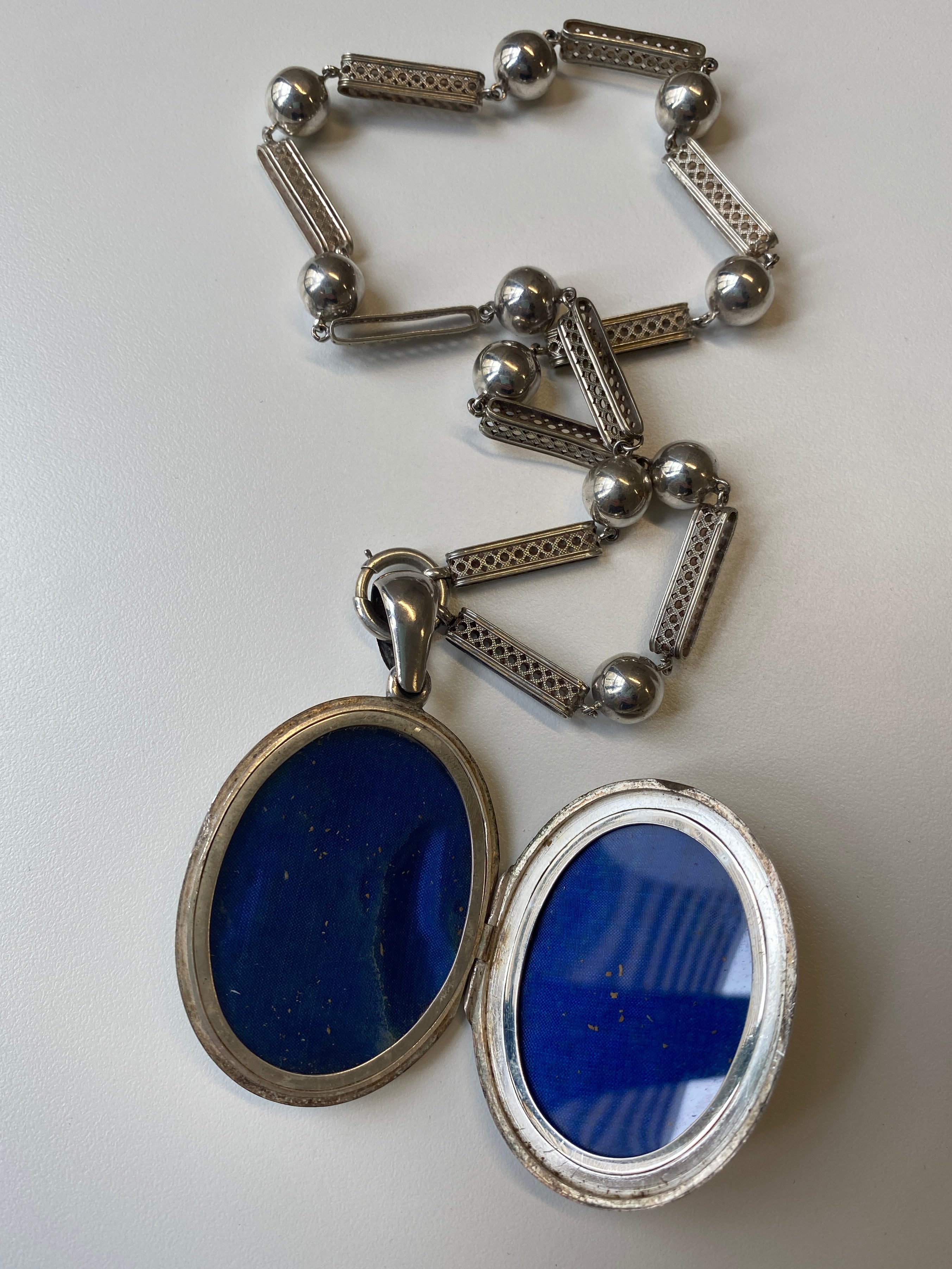 Interior - Antique Victorian Silver Fern & Ivy Locket, c1880