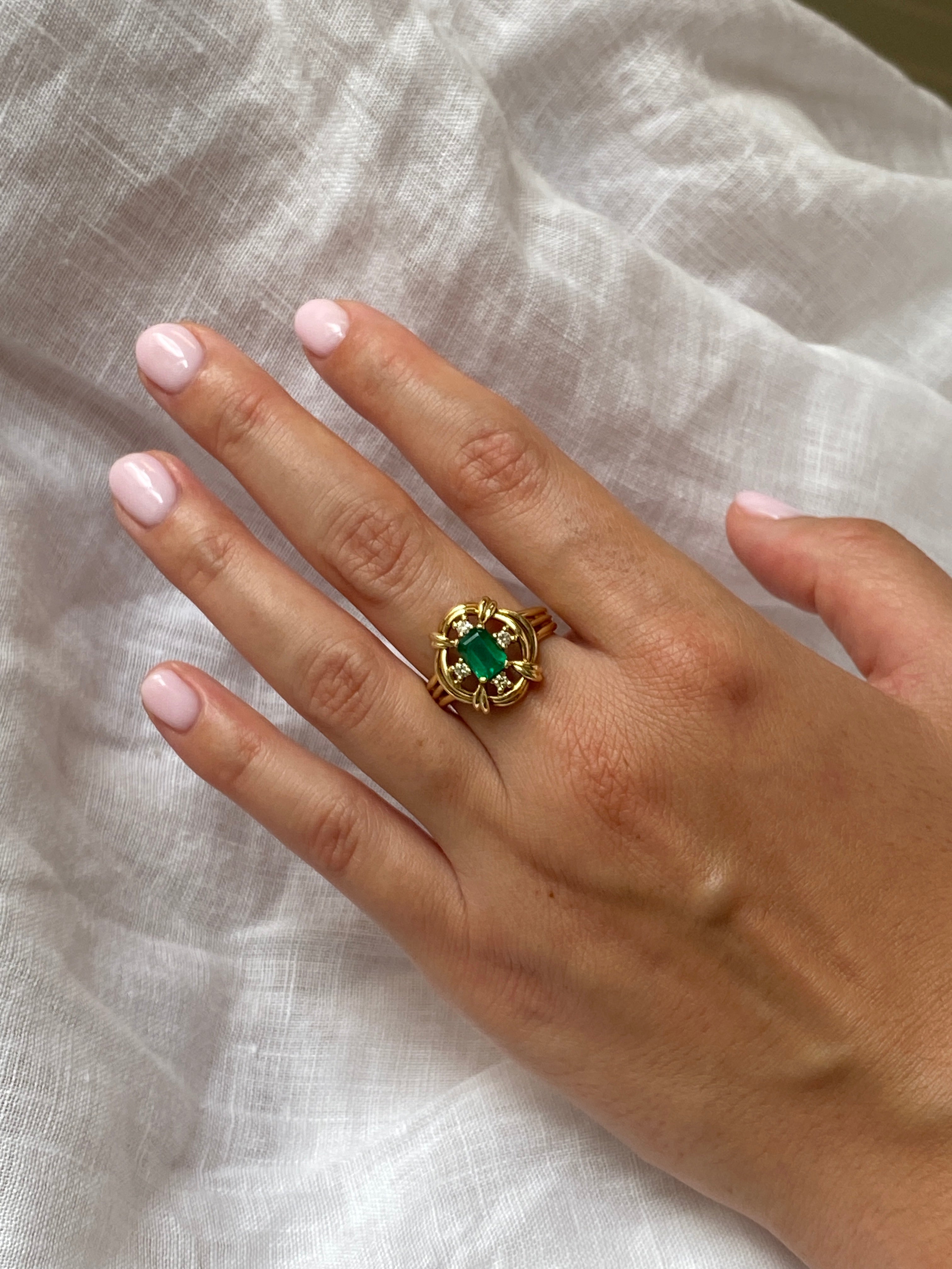 18ct Vintage Emerald & Diamond Ring