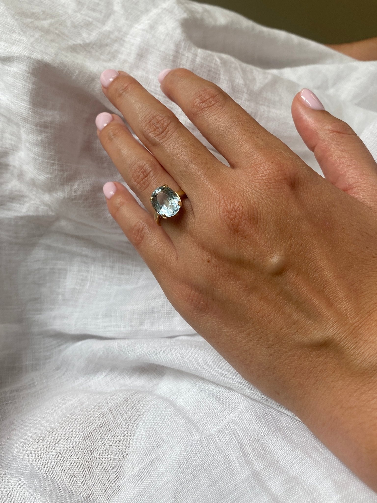 18ct Vintage Topaz Cocktail Ring