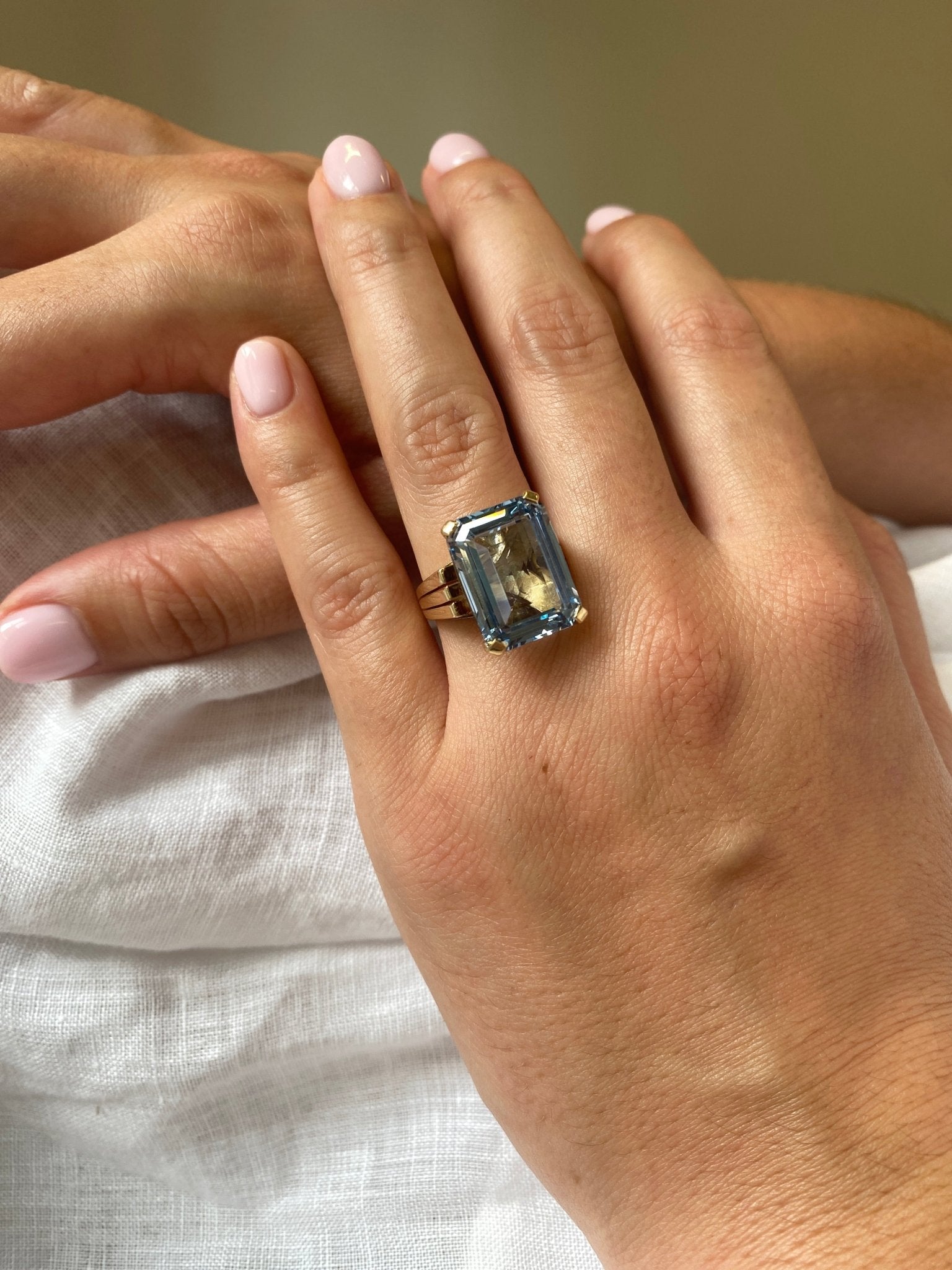 14k Mid-Century Syn Spinel Cocktail Ring, 1960s