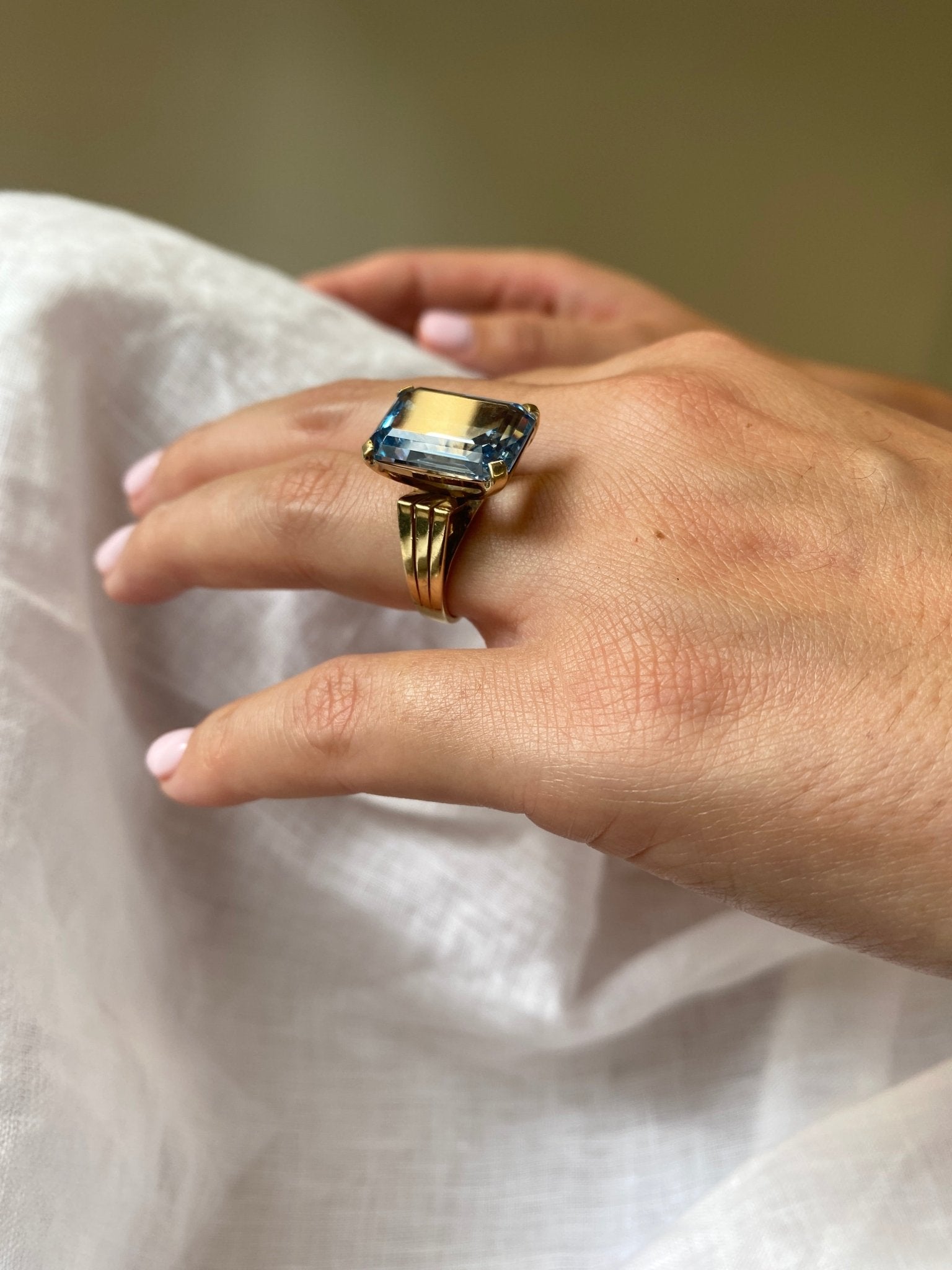 14k Mid-Century Syn Spinel Cocktail Ring, 1960s