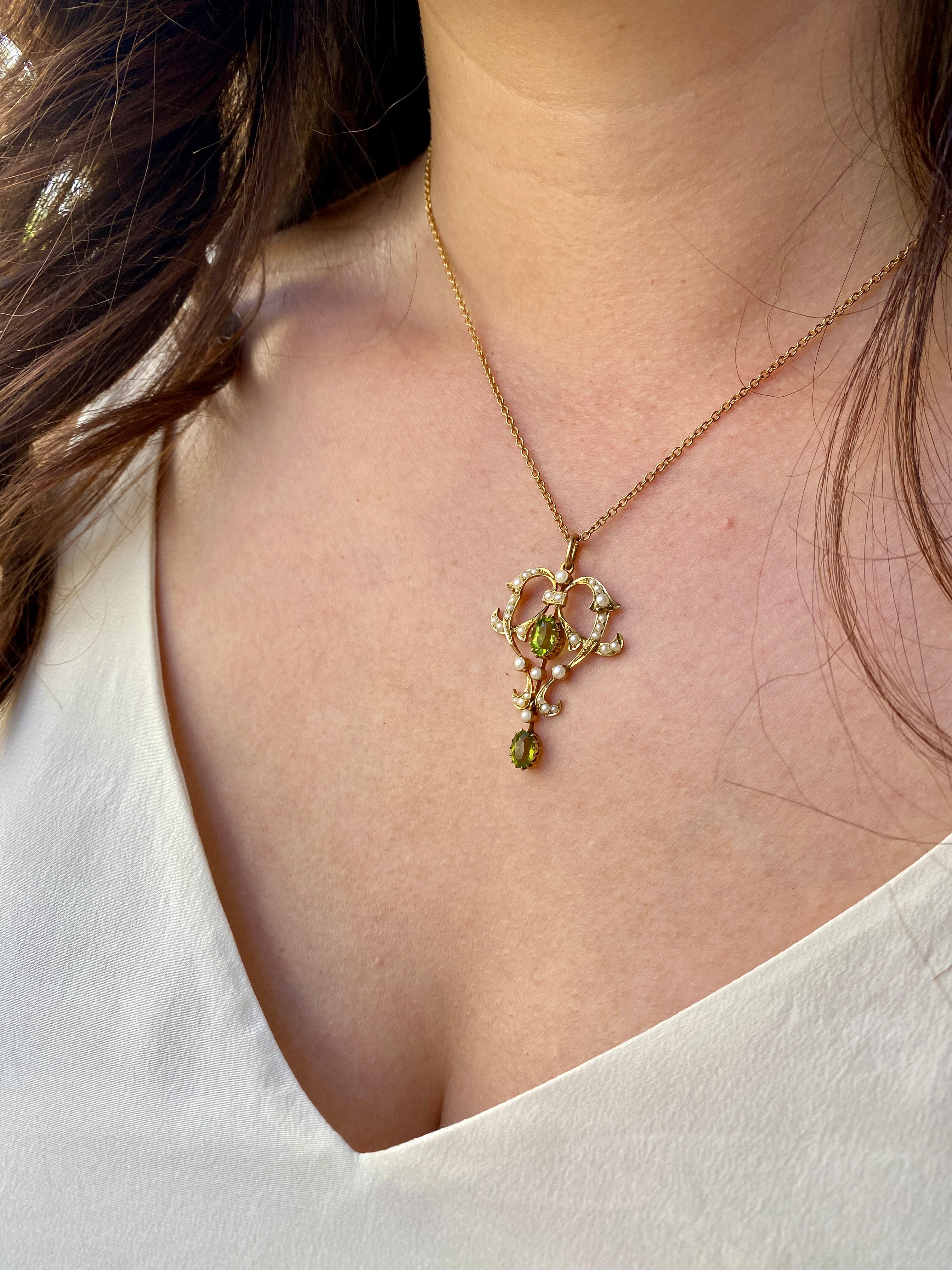 Art Nouveau Style Peridot & Seed Pearl Pendant, c1900 15ct yellow gold
