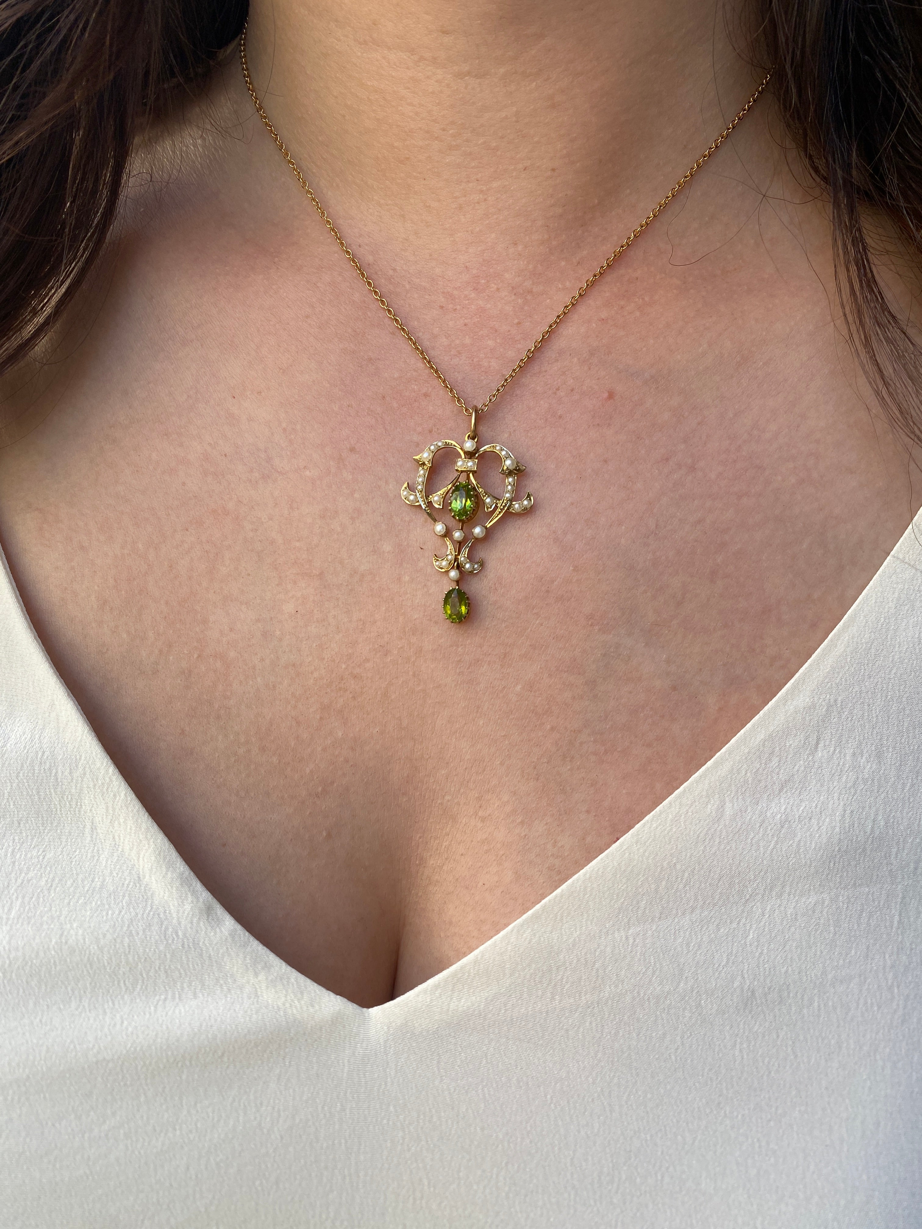 Art Nouveau Style Peridot & Seed Pearl Pendant, c1900 15ct yellow gold