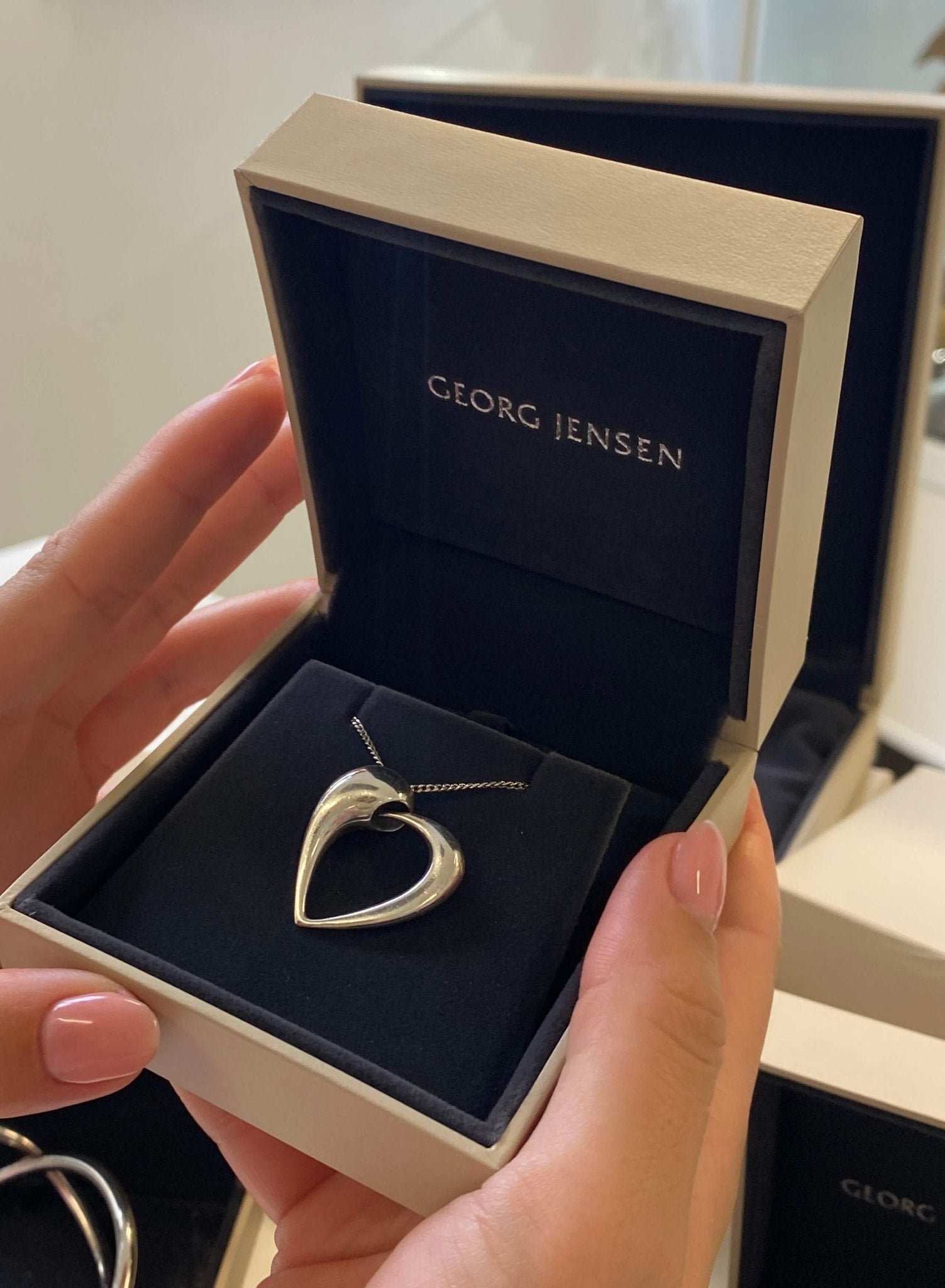 Vintage 925 Silver Heart Pendant on Chain, Georg Jensen. 2006 Artist of the year pendant, designed by Karim Rashid for Georg Jensen. Original box.