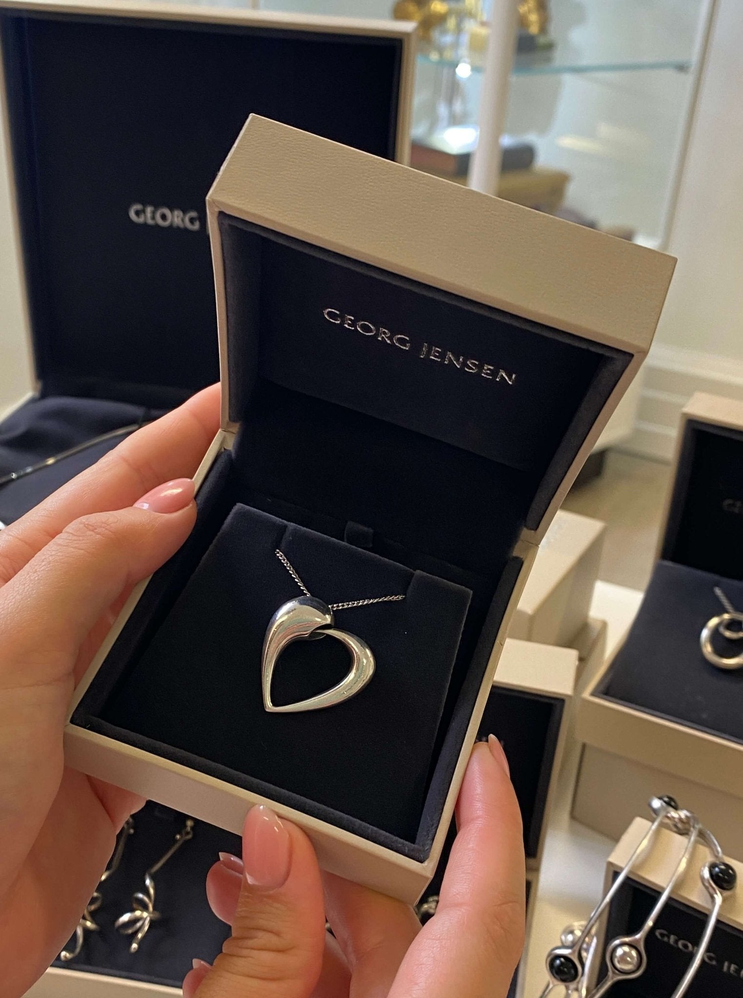 Vintage 925 Silver Heart Pendant on Chain, Georg Jensen. 2006 Artist of the year pendant, designed by Karim Rashid for Georg Jensen. Original box.