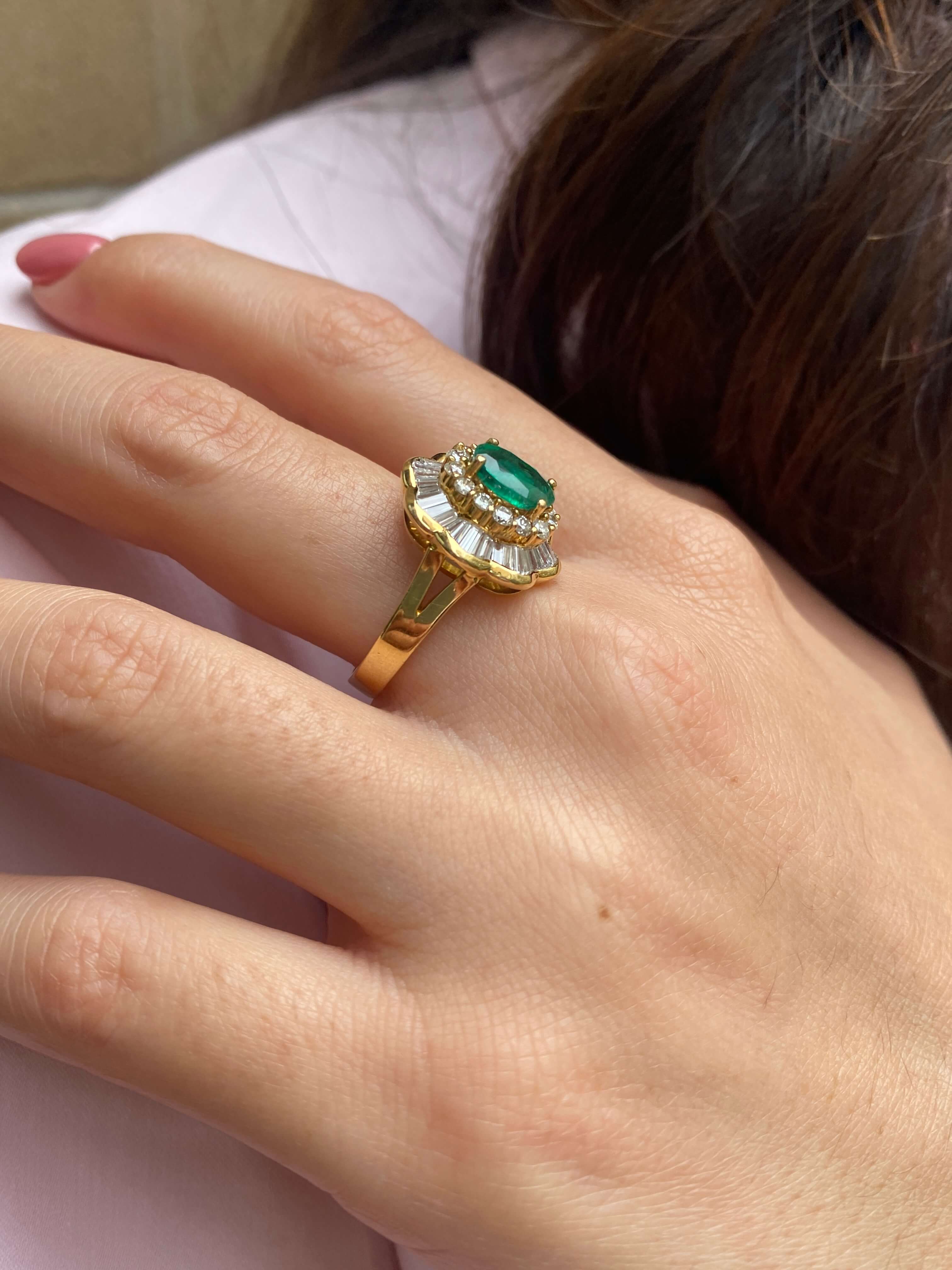 Fine Emerald & Diamond Ballerina Ring, 18ct yellow gold