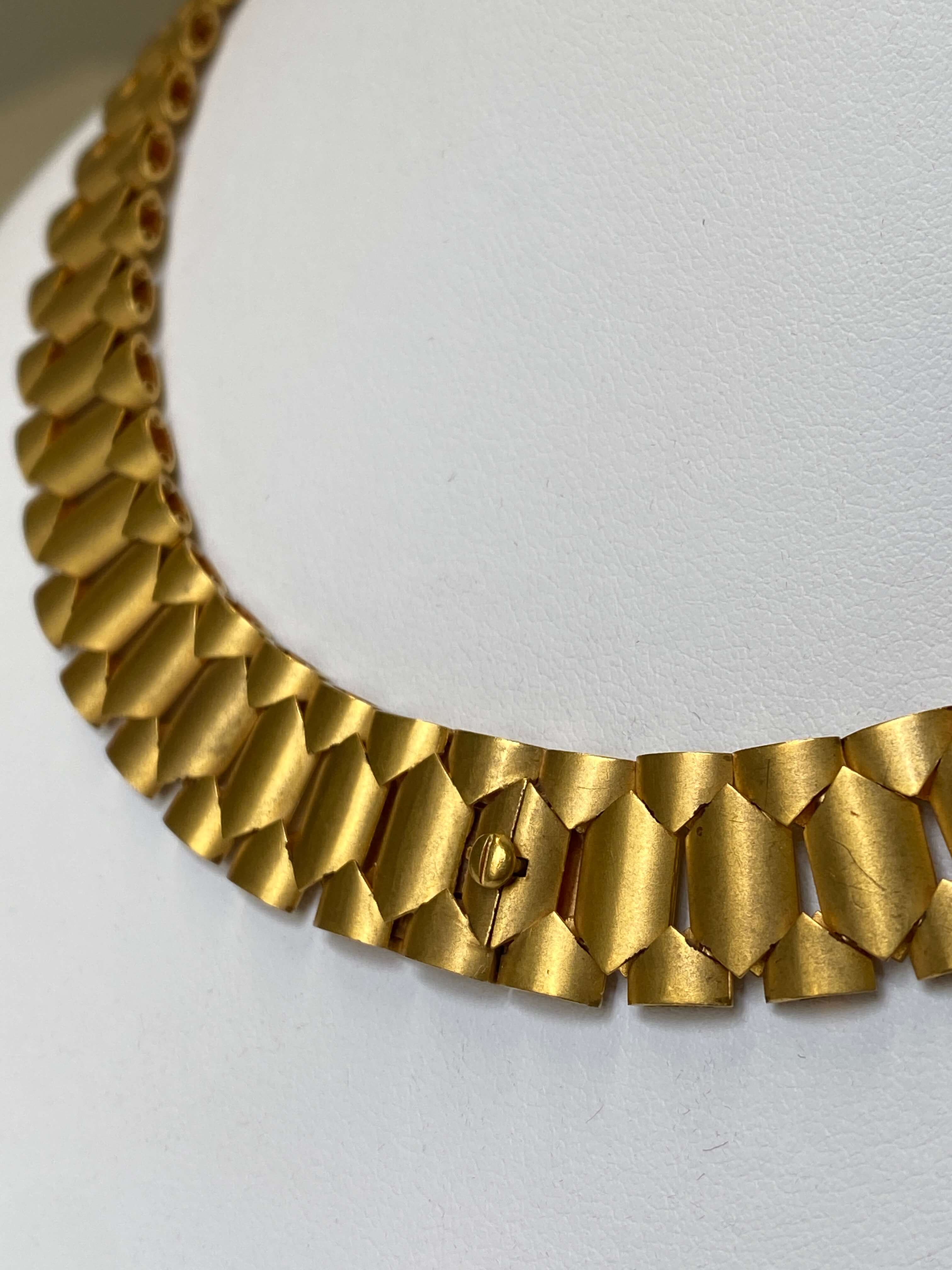 Antique Victorian Gold Book Chain Collar, 1880–1900