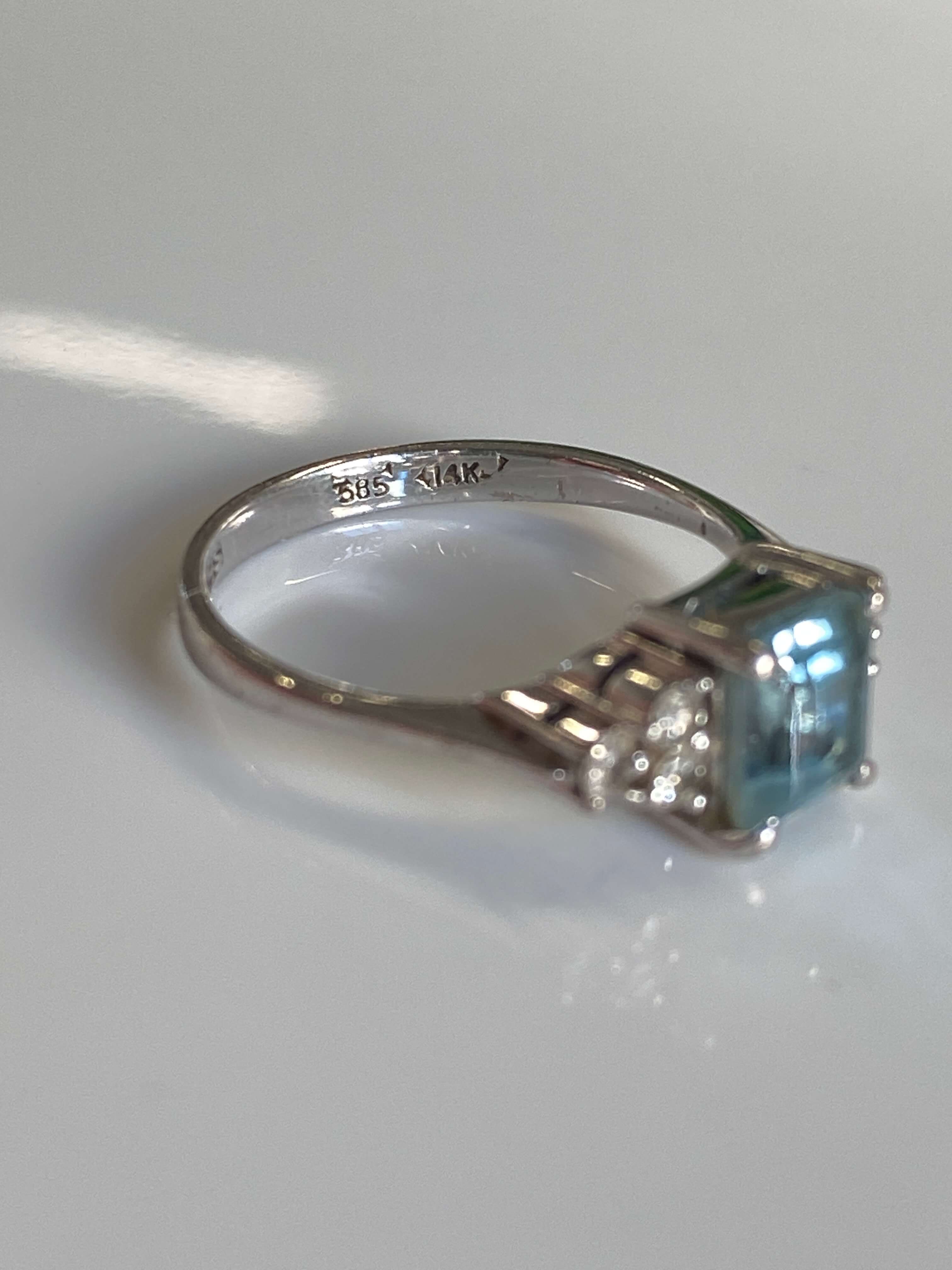 1.8 carat Aquamarine & Diamond Ring in 14ct white gold