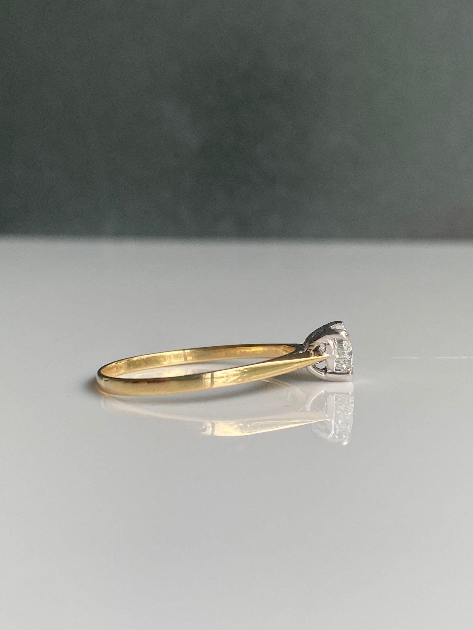 18ct Heart-Shaped Diamond Engagement Ring