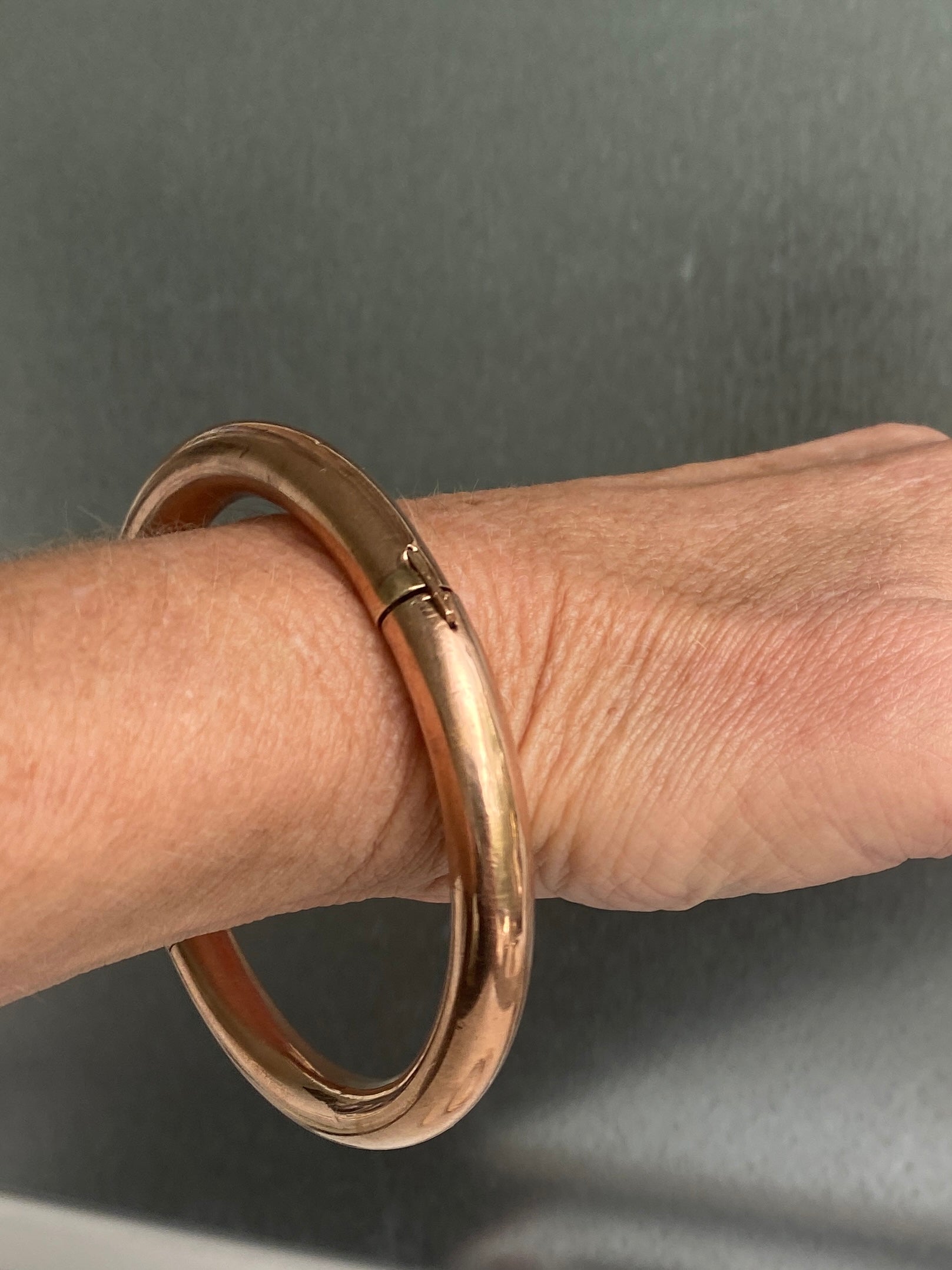 Antique Australian 9ct Gold Wax Filled Hoop Bangle
