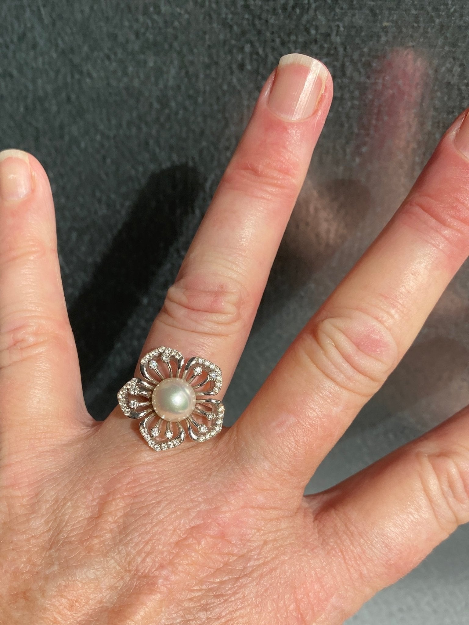 18ct Pearl & Diamond Flower Ring