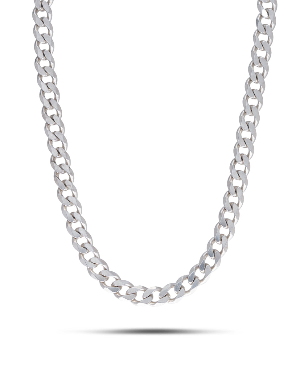 Vintage Italian Sterling Silver Chain, of heavy curb link design and hung with a parrot clasp