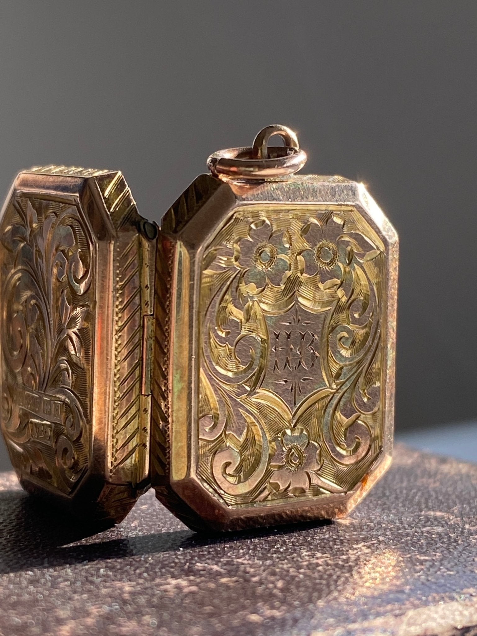 Antique Victorian Gold Locket