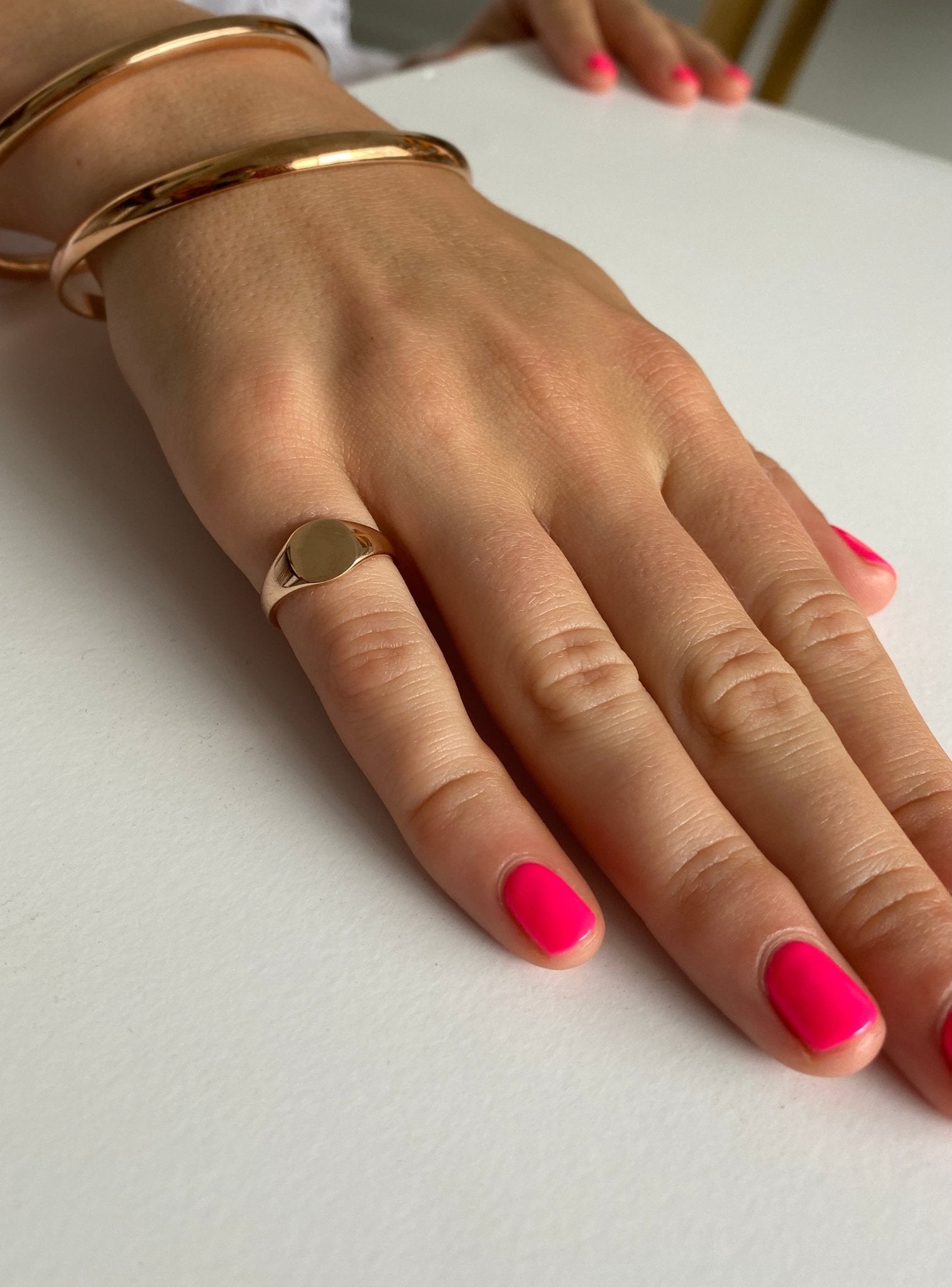 Classic 9ct Rose Gold Signet Ring. Plain polished and unengraved. As new condition
