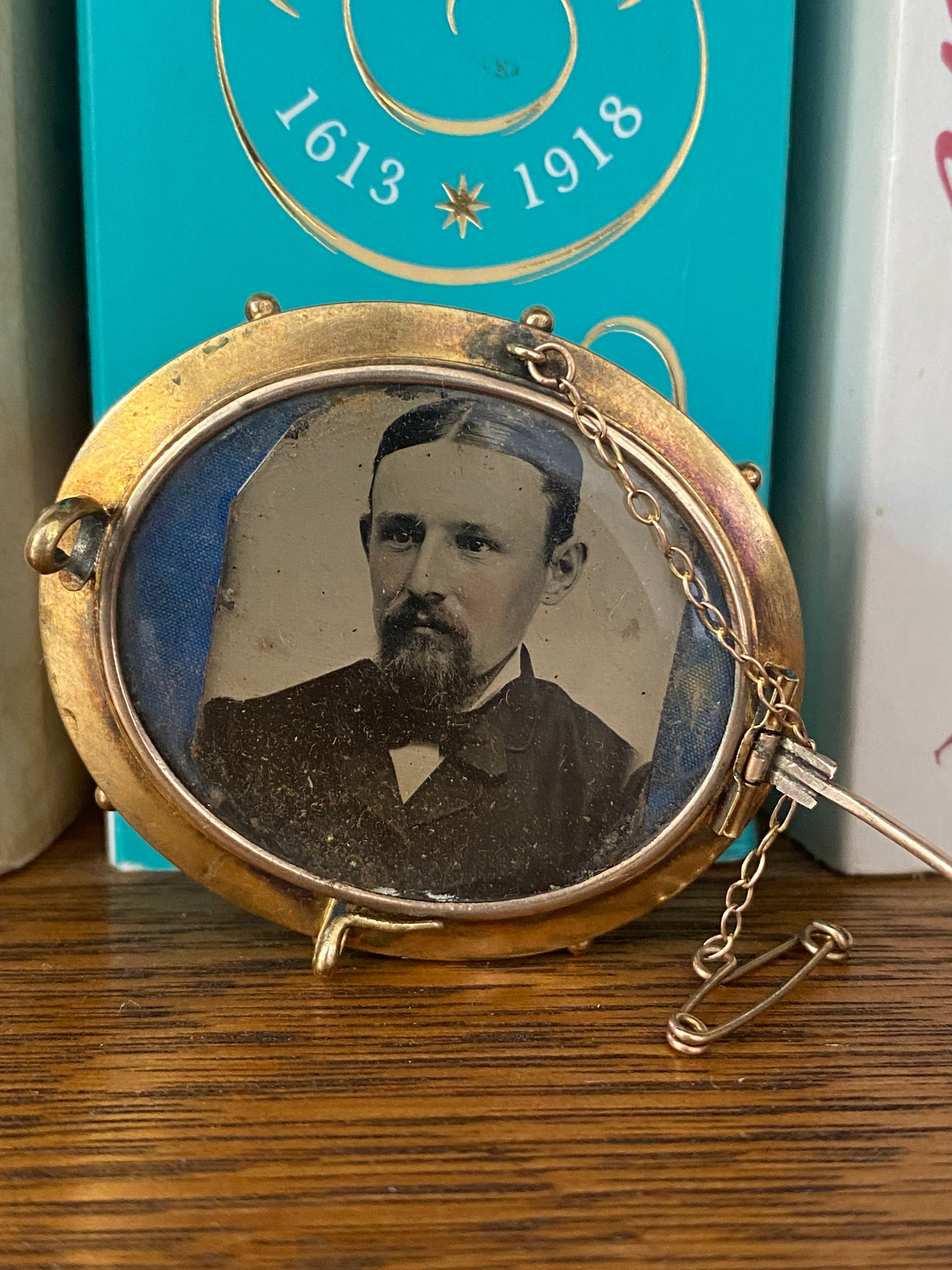 Antique Victorian Gold & Turquoise Brooch