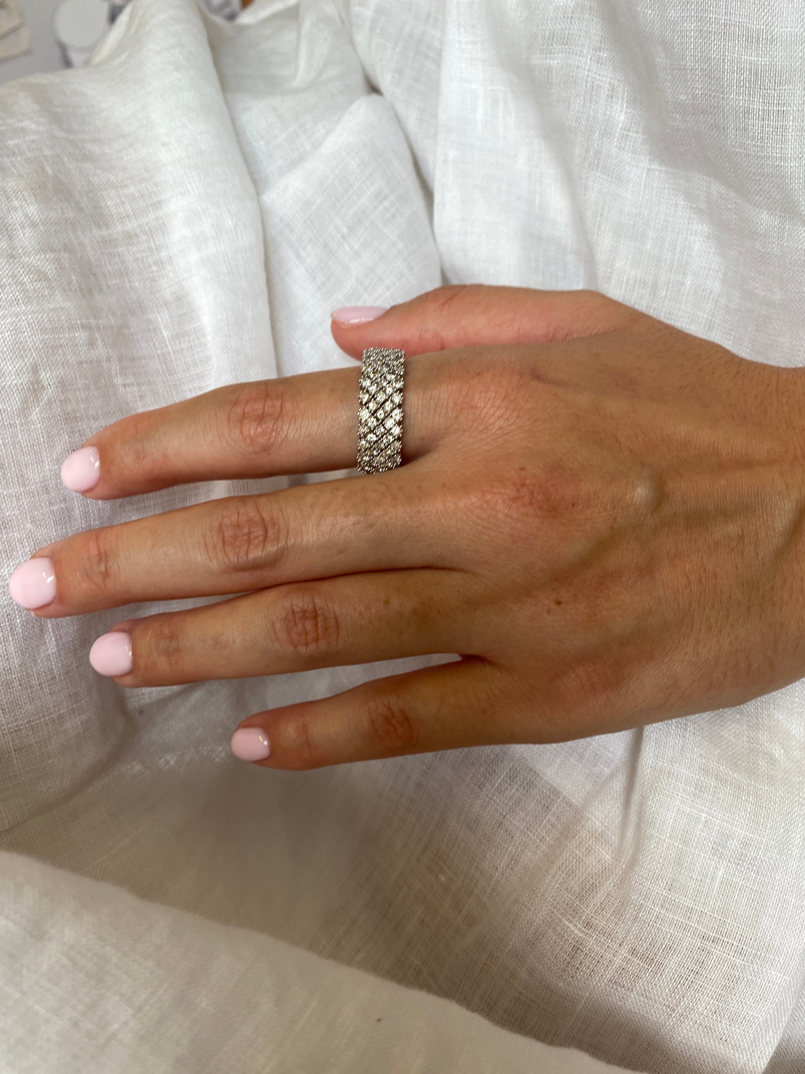 18ct yellow and white gold vintage diamond band ring