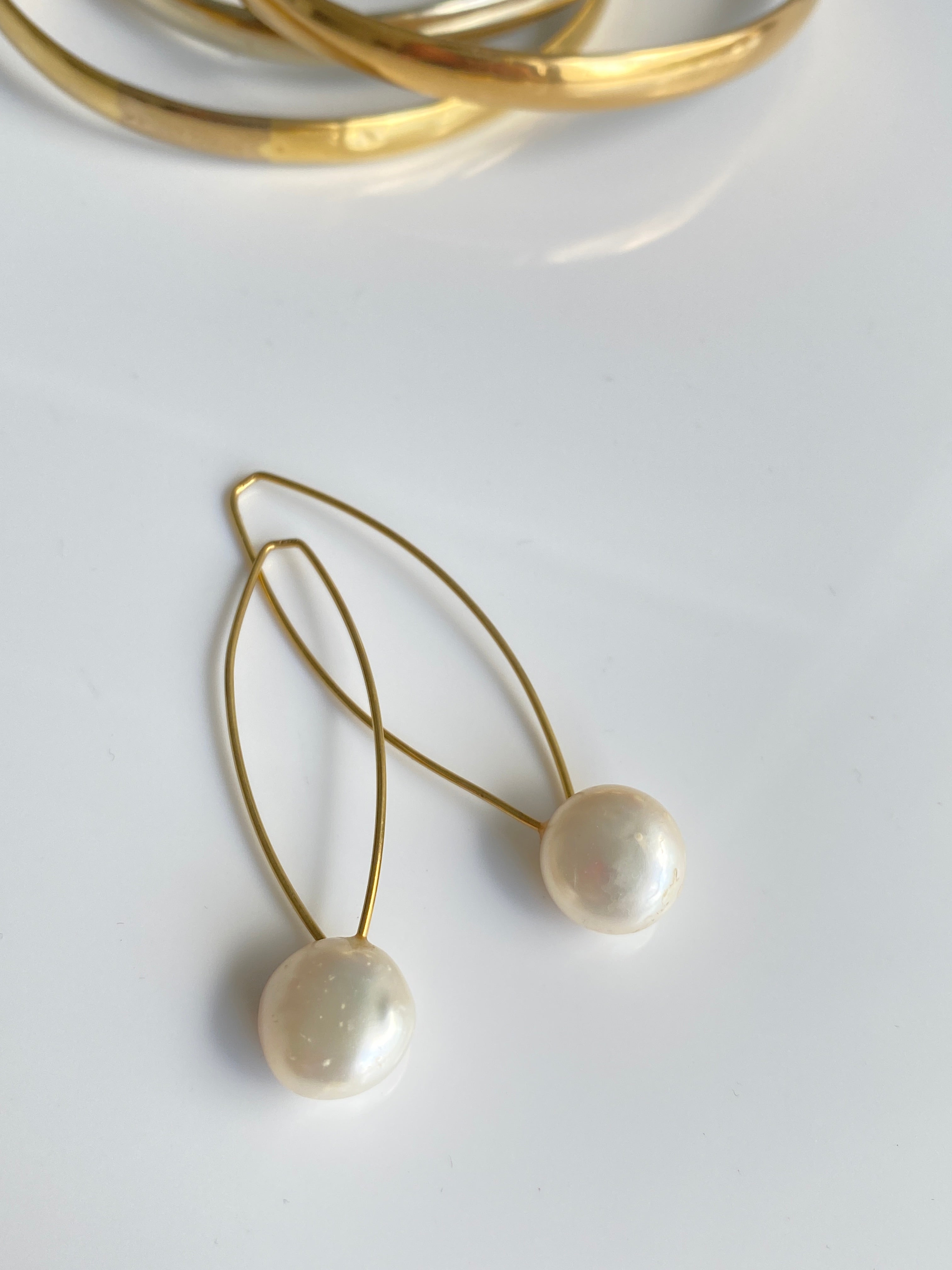 freshwater pearl drop earrings