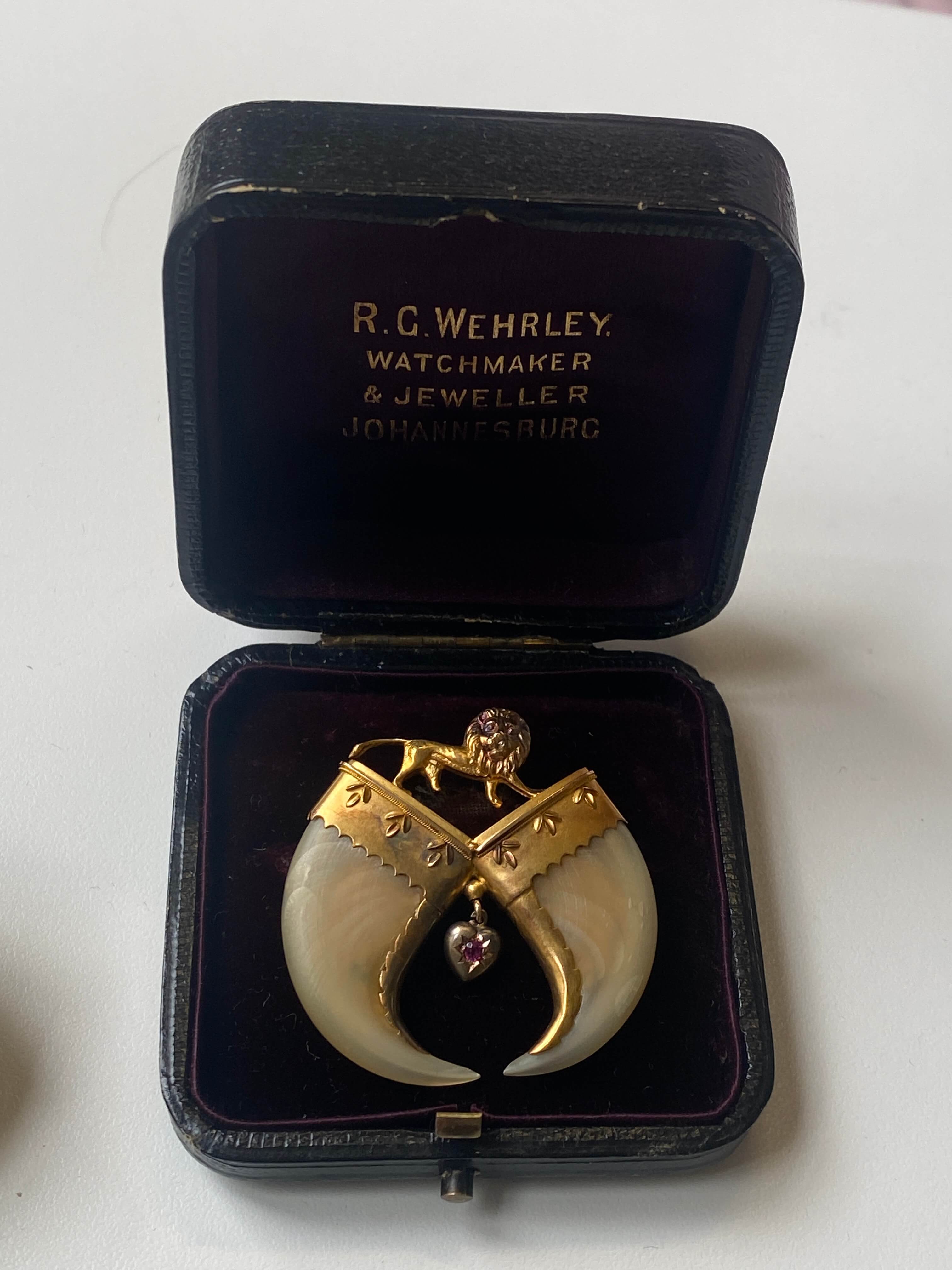 Antique Victorian Tiger Claw Brooch