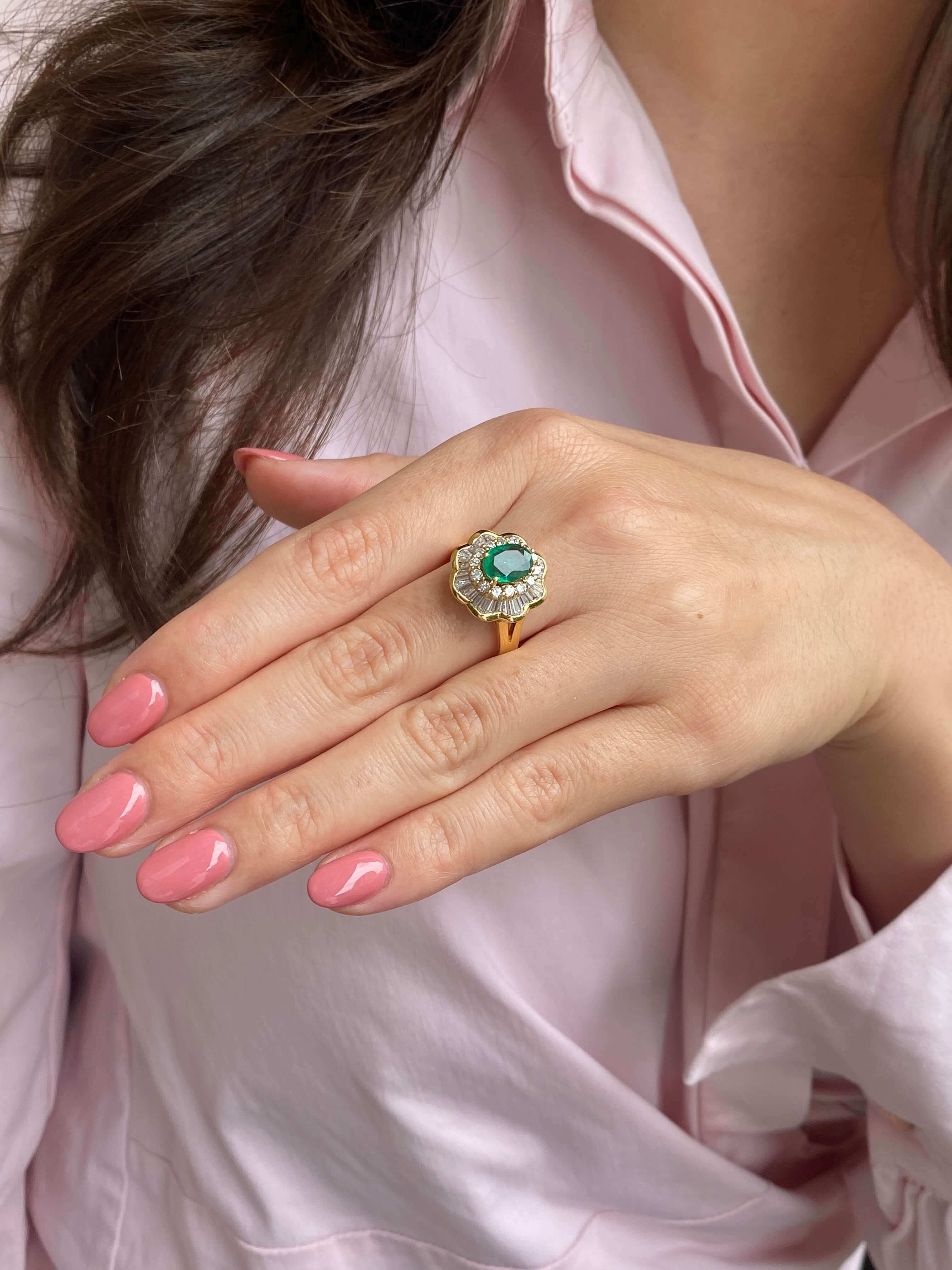 Fine Emerald & Diamond Ballerina Ring, 18ct yellow gold