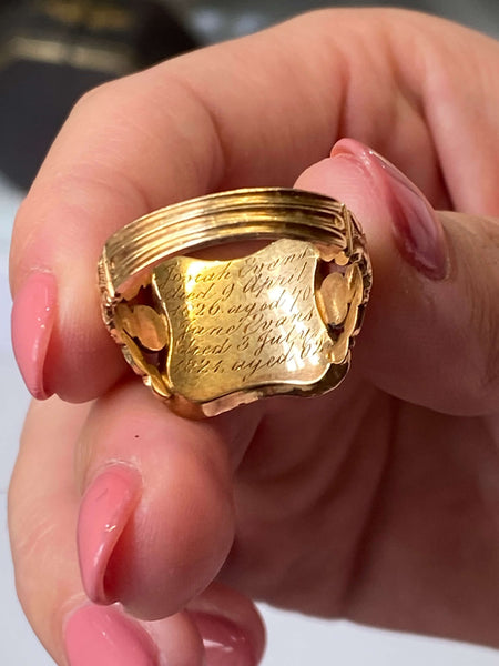 Fine Antique Georgian Mourning Ring, dated 1826. 18ct yellow gold and black enamel