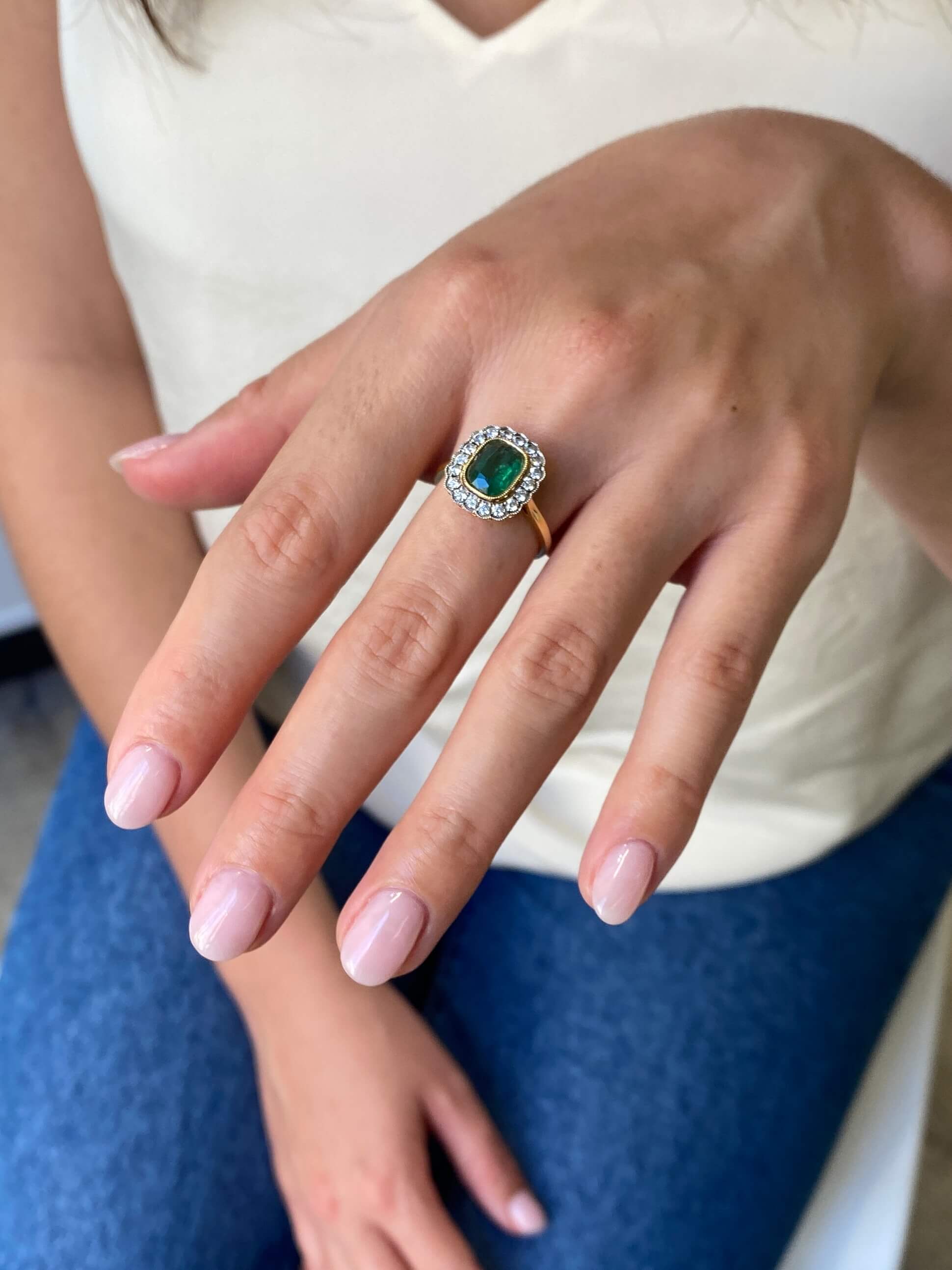 Delightful Emerald & Diamond Cluster Ring. 18ct yellow & white gold