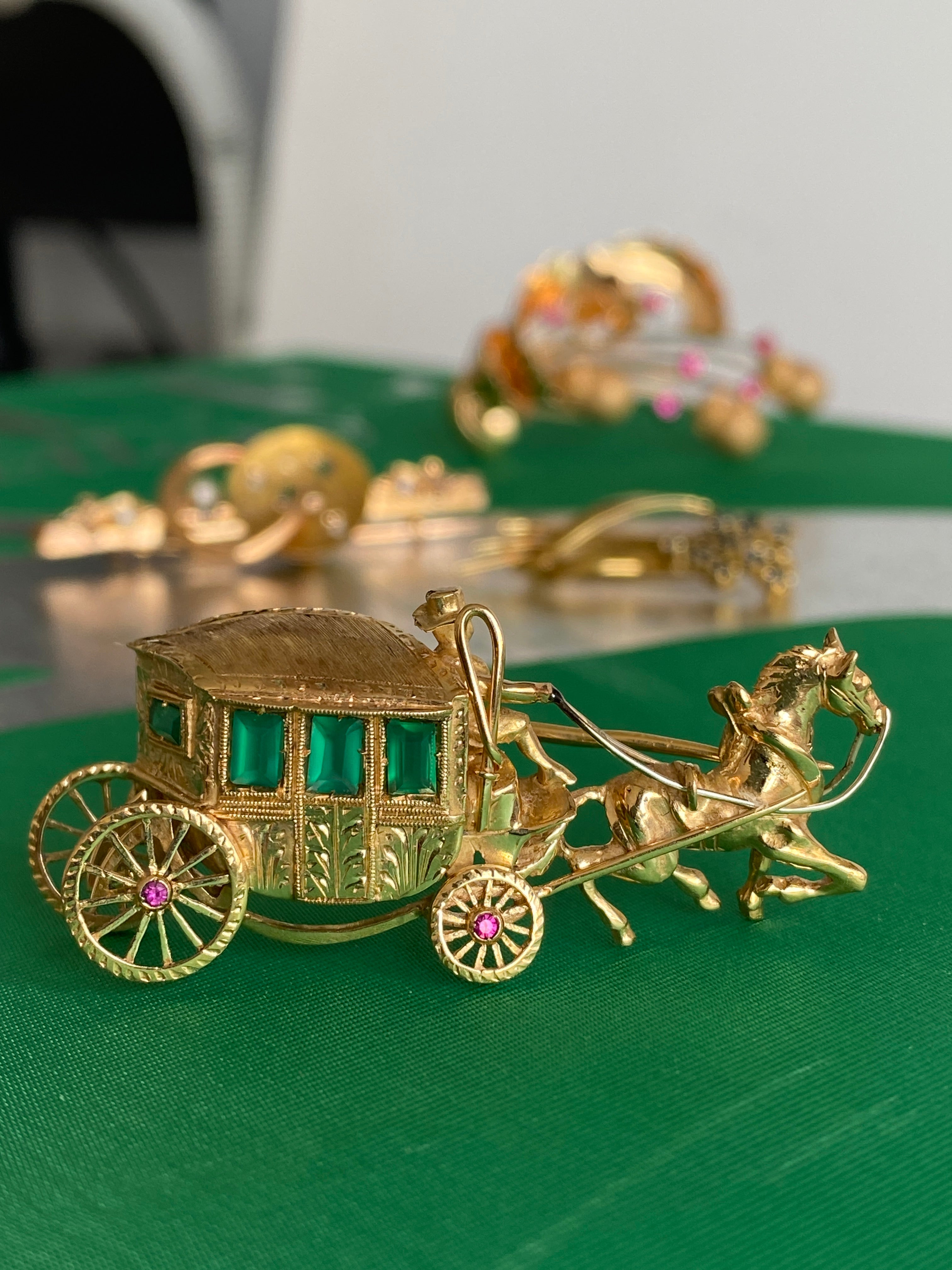 Italian Gold Carriage Brooch