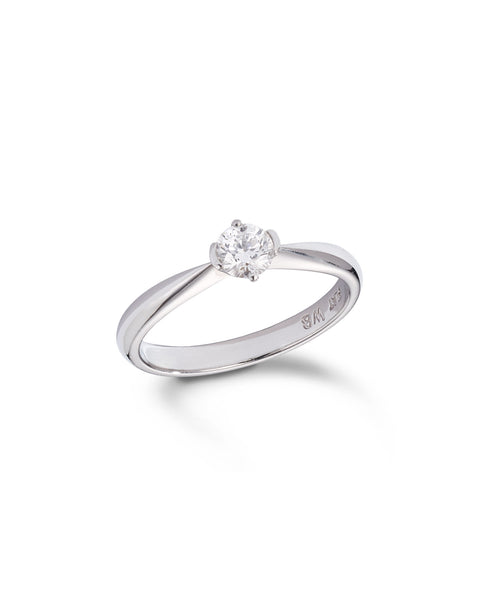  Solitaire Diamond Engagement Ring made of platinum