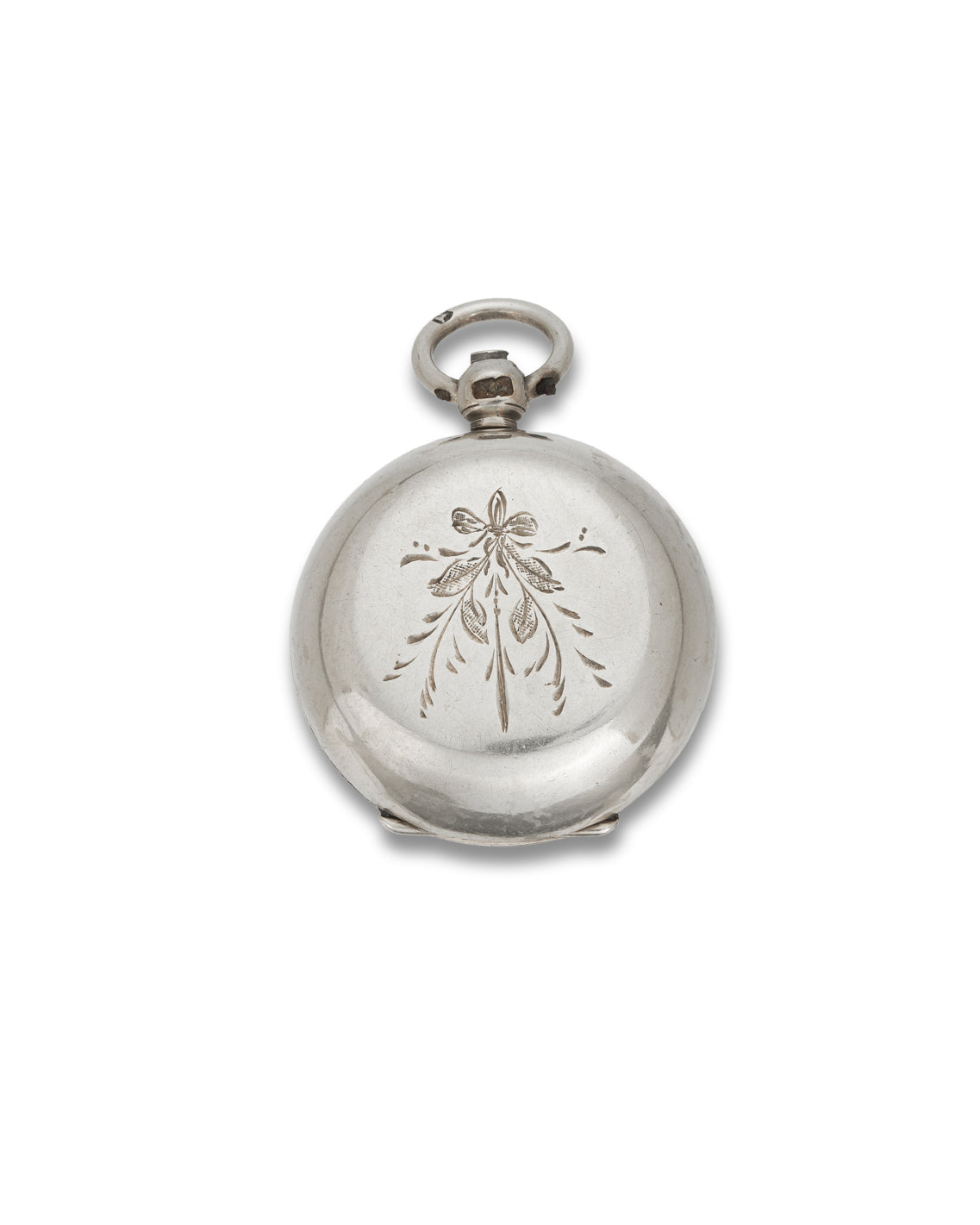 Antique Silver Engraved Sovereign Case, Birmingham 1881. The plain polished case with hand engraved bouquet motif to front.