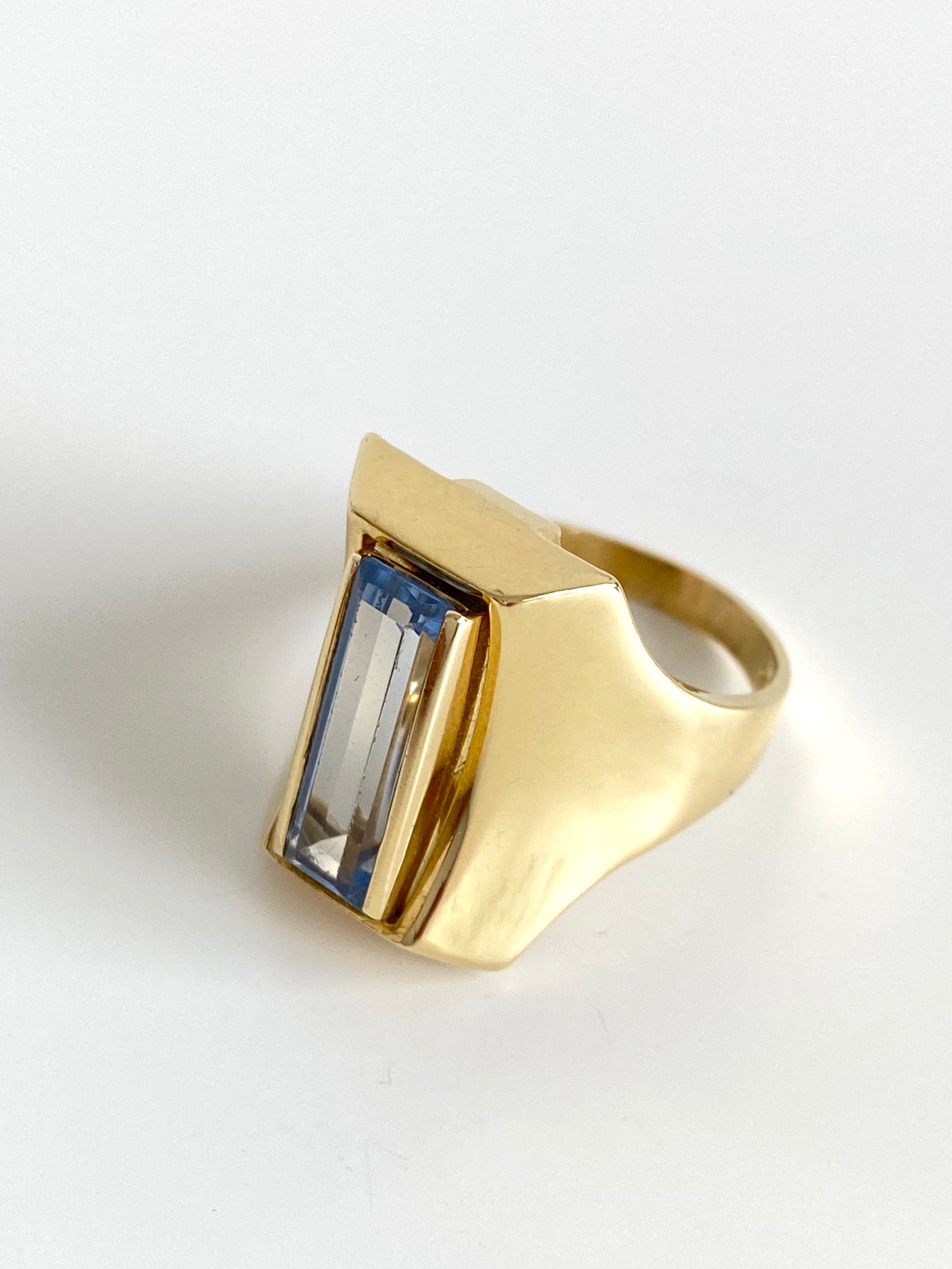 Vintage Blue Spinel Cocktail Ring, circa 1960's