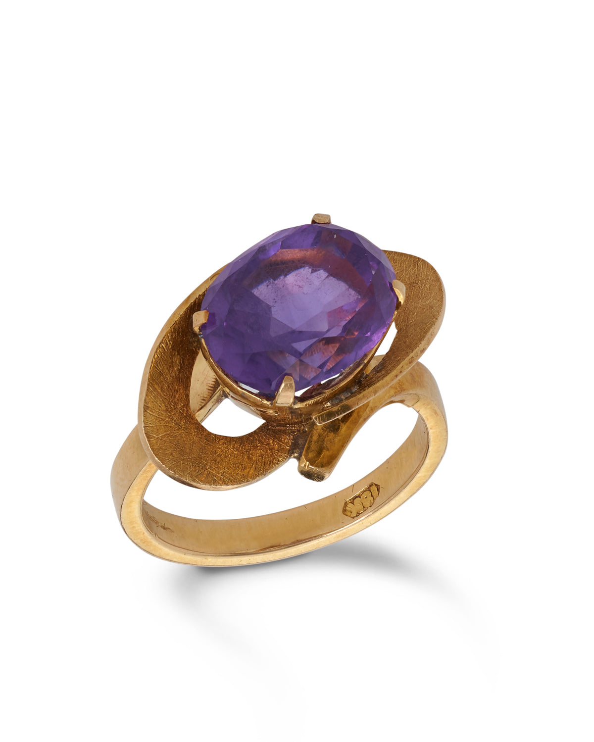 Vintage gold & amethyst cocktail ring, circa 1960's. 